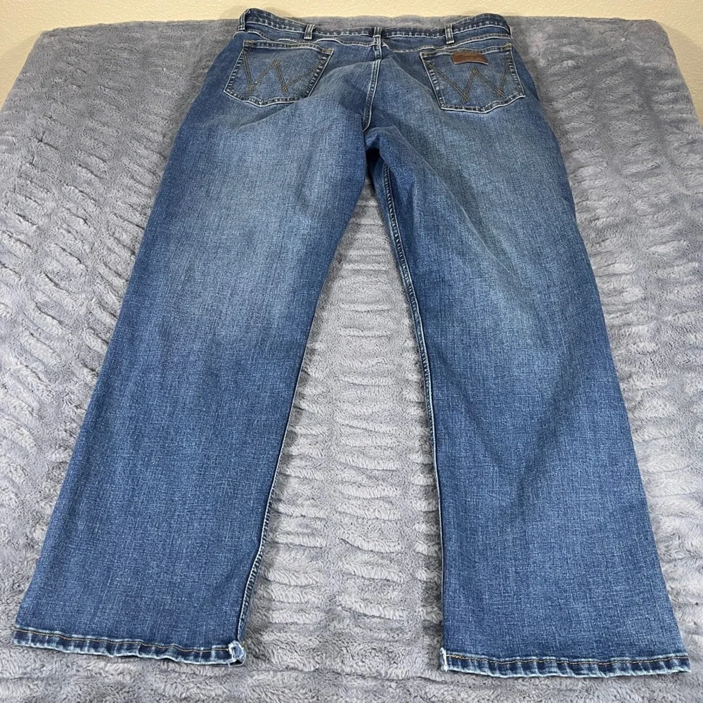 Wrangler 20X Style 01 Relaxed Fit Men's Jeans Medium Wash‎ Blue Denim 40x32